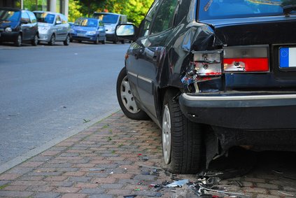 Unfallwagen verkaufen kann viele Vorteile haben.